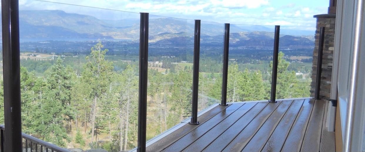 Aluminium railing full post with 10mm glass