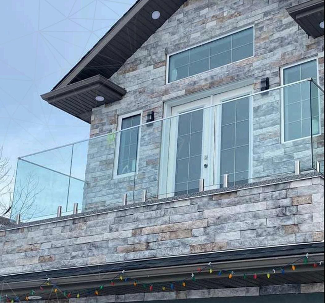 Spigot With Top Rail